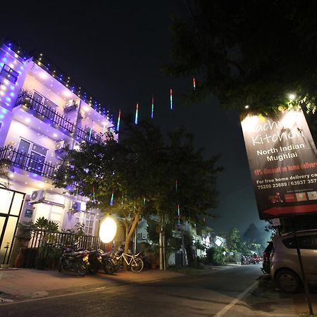 Super Townhouse Kachnar House Vikas Nagar Hotel Hasanganj Luaran gambar